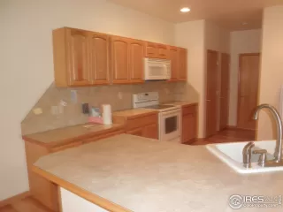 Photo #3: 970892 Listing