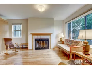 Photo #3: 970942 Listing