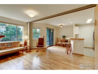 Photo #4: 970942 Listing