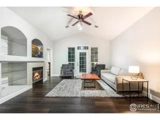 Photo #4: 971345 Listing
