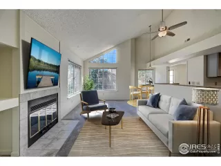 Photo #4: 971370 Listing