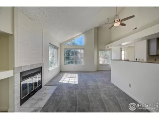 Photo #5: 971370 Listing