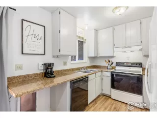 Photo #6: 971382 Listing