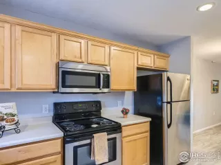 Photo #3: 971460 Listing