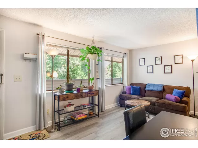 MLS: 971491 Condo For Sale