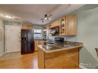 Photo #6: 971520 Listing 