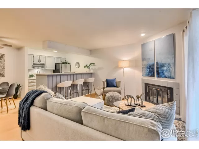 MLS: 971584 Condo For Sale