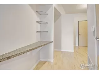 Photo #5: 971709 Listing