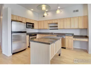 Photo #6: 971709 Listing