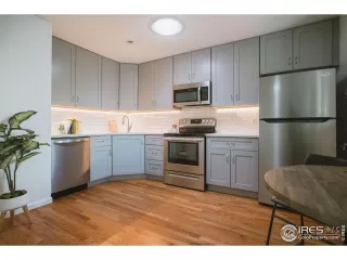 Photo #3: 971821 Listing