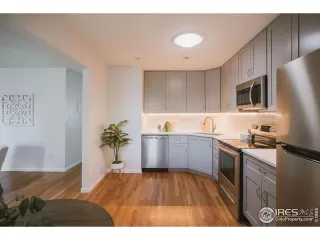 Photo #4: 971821 Listing