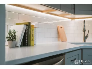 Photo #5: 971821 Listing