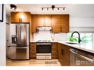 Photo #2: 971858 Listing