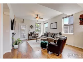 Photo #5: 971907 Listing