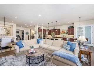 Photo #3: 971953 Listing