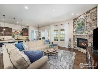 Photo #4: 971953 Listing