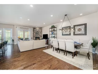 Photo #5: 971953 Listing