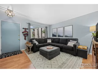 Photo #5: 971955 Listing