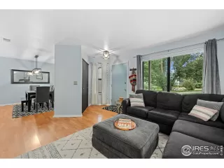 Photo #6: 971955 Listing