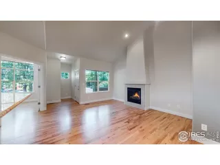 Photo #2: 971966 Listing