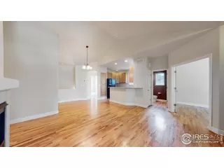 Photo #5: 971966 Listing