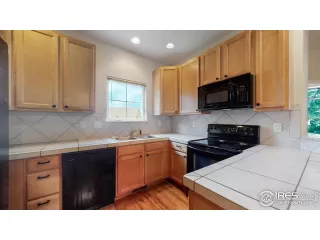 Photo #6: 971966 Listing