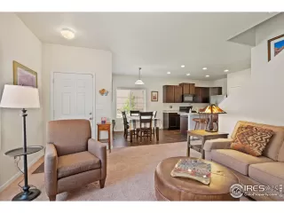 Photo #5: 971992 Listing 