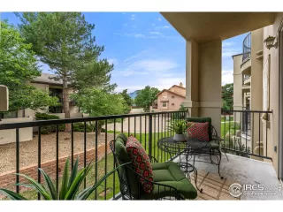 Photo #3: 972019 Listing