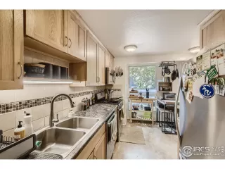 Photo #5: 972043 Listing