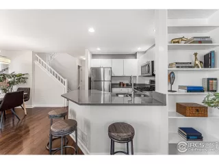 Photo #6: 972089 Listing