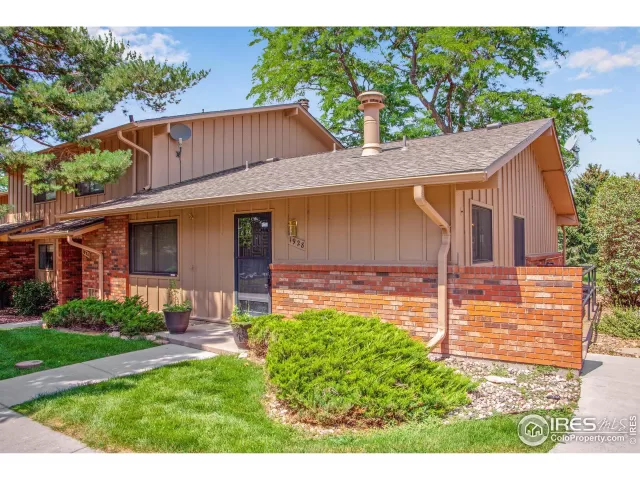 MLS: 972102 Condo For Sale