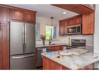 Photo #1: 972159 Listing