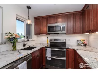 Photo #2: 972159 Listing