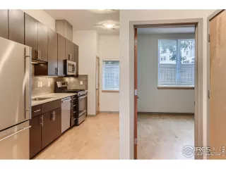 Photo #4: 972178 Listing