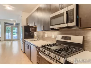 Photo #5: 972178 Listing