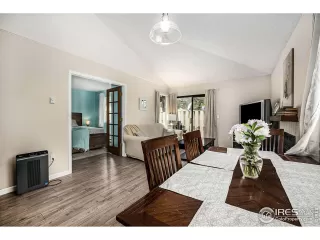 Photo #3: 972251 Listing