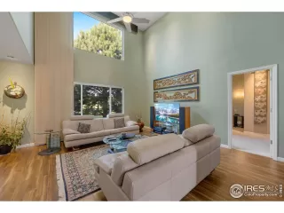 Photo #5: 972276 Listing 