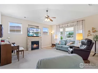 Photo #6: 972338 Listing