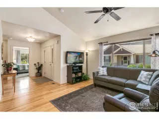 Photo #5: 972464 Listing