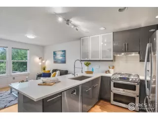 Photo #6: 972504 Listing