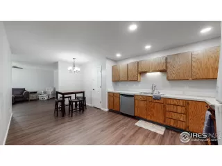 Photo #5: 972597 Listing 