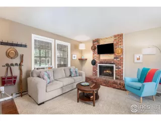 Photo #5: 972626 Listing