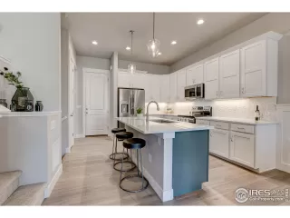 Photo #6: 972649 Listing