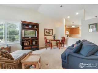 Photo #4: 972669 Listing