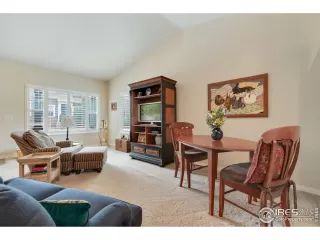 Photo #5: 972669 Listing