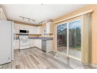 Photo #6: 972678 Listing