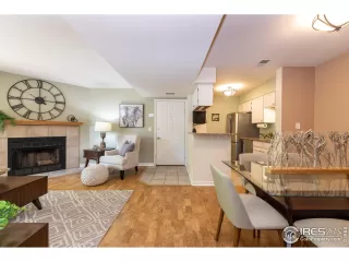 Photo #6: 972682 Listing