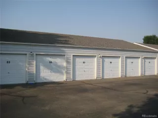 Photo #4: 9727159 Listing