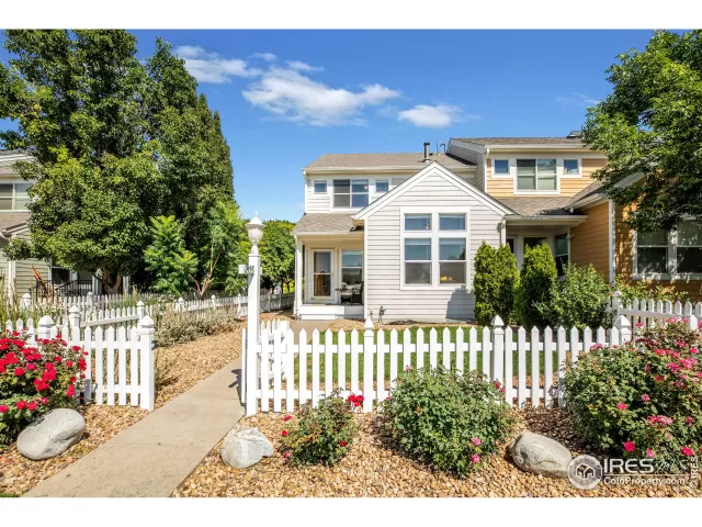 MLS: 972747 Condo For Sale