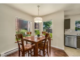 Photo #6: 9728149 Listing